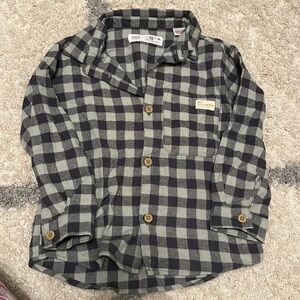 Adorable light flannel shirt